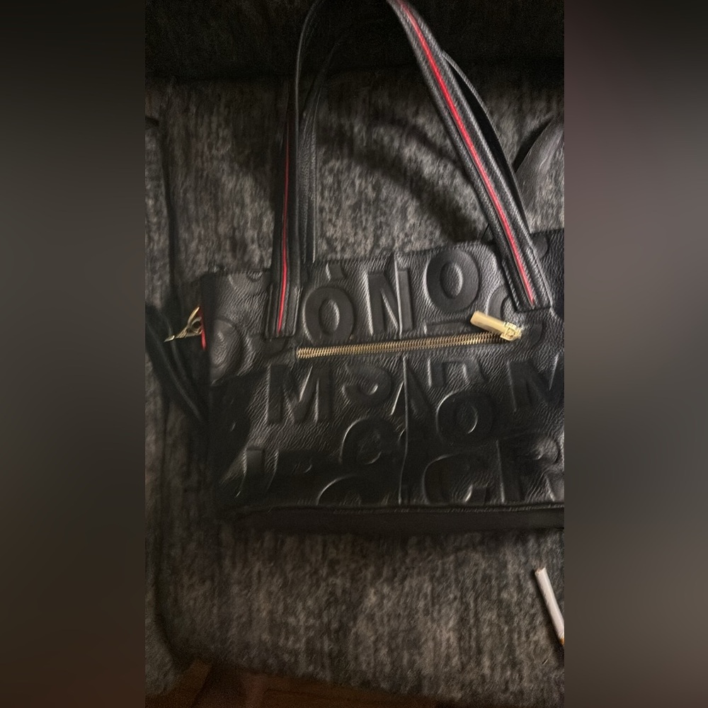 Woman’s new crossbody purse